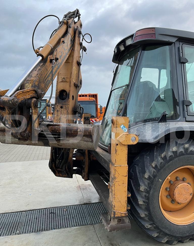 Buldoexcavator CASE 580 SLE