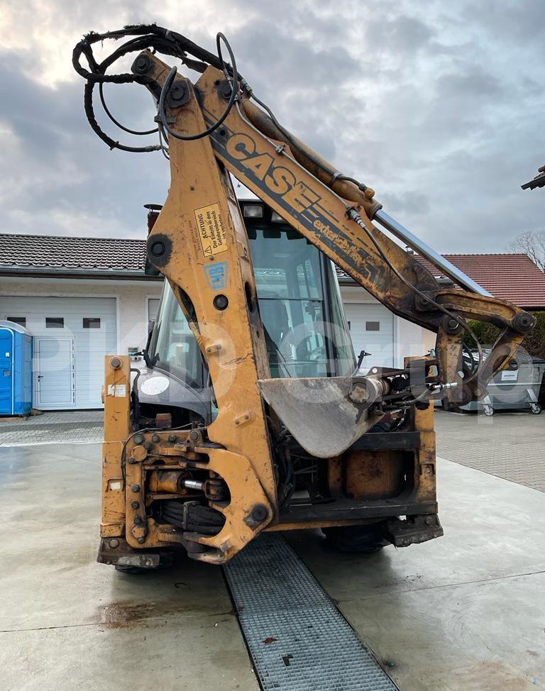 Buldoexcavator CASE 580 SLE