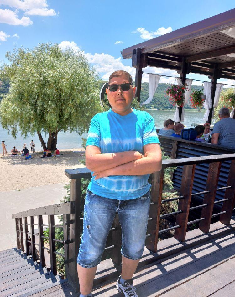 Buna Adrian 45 ani caut o fata relație serioasă (casatorie)