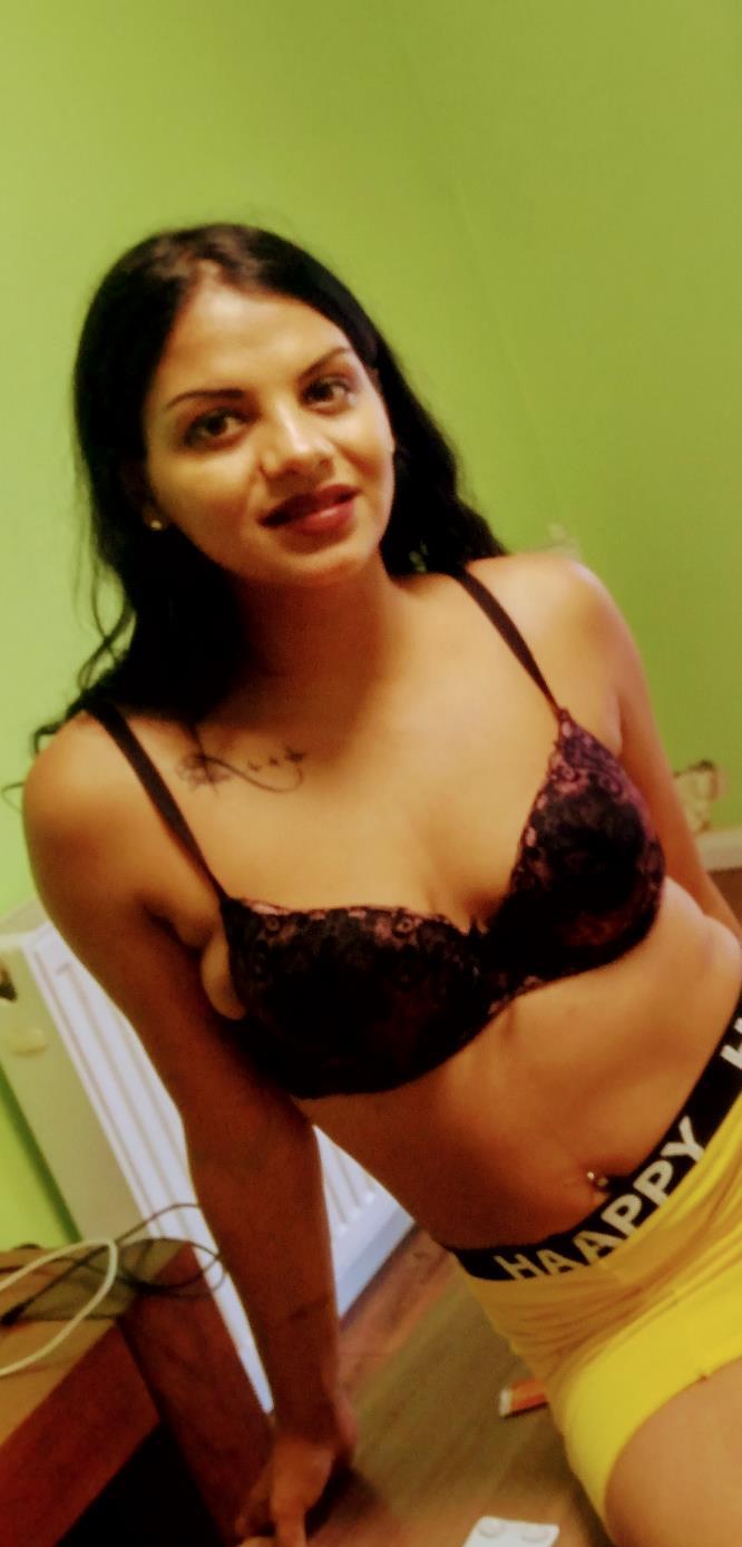 buna  dragi mei numele meu este  dora 24 poze reale facute in locatie