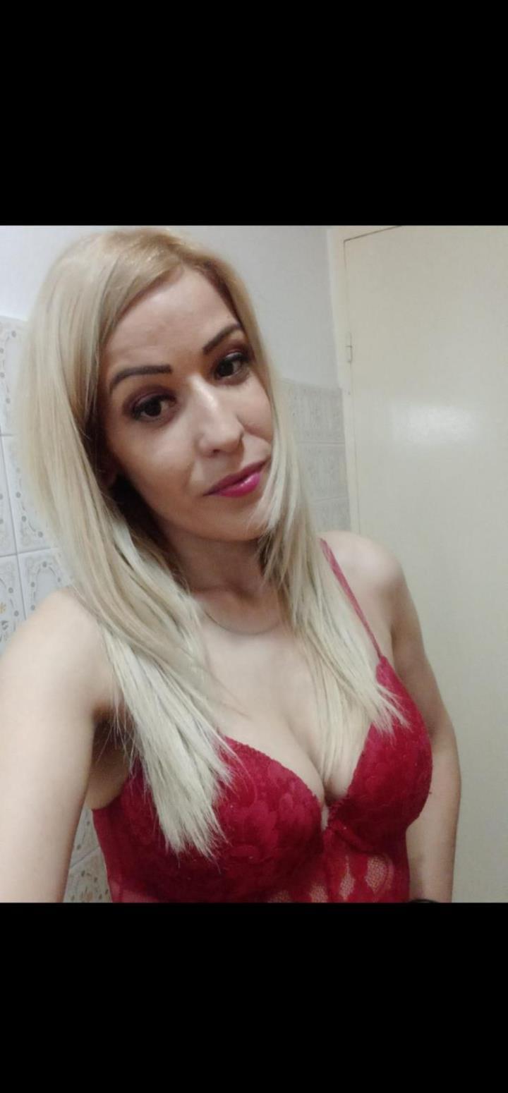 Bună fac Full service Porno star Budapesta