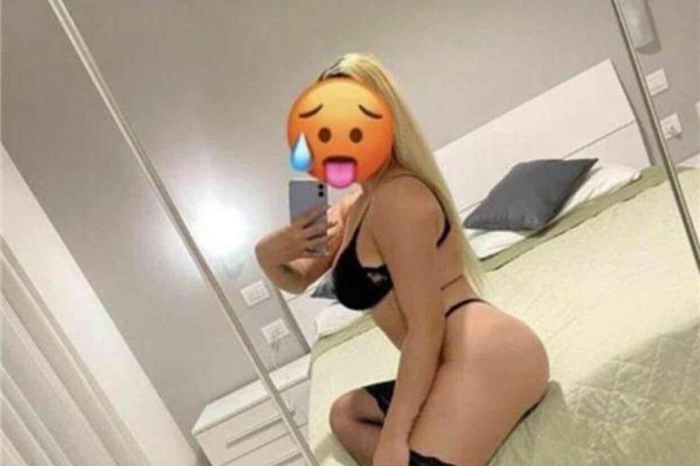 Buna noua in orasul tau Andreea 23 de ani fac si deplasari