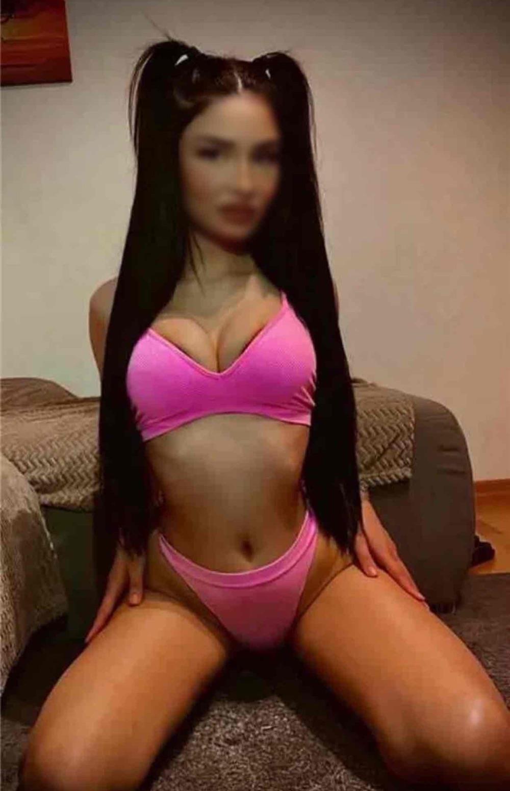 buna sunt cristina