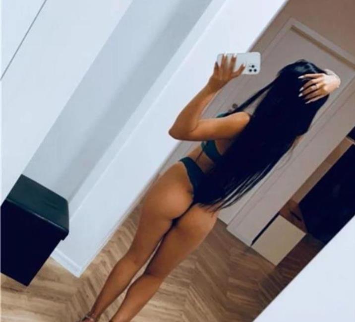 Buna sunt Erika full service zona Gorjului