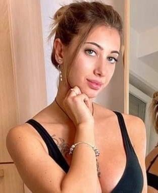 Bună sunt Roxi 24 de ani transexuală top