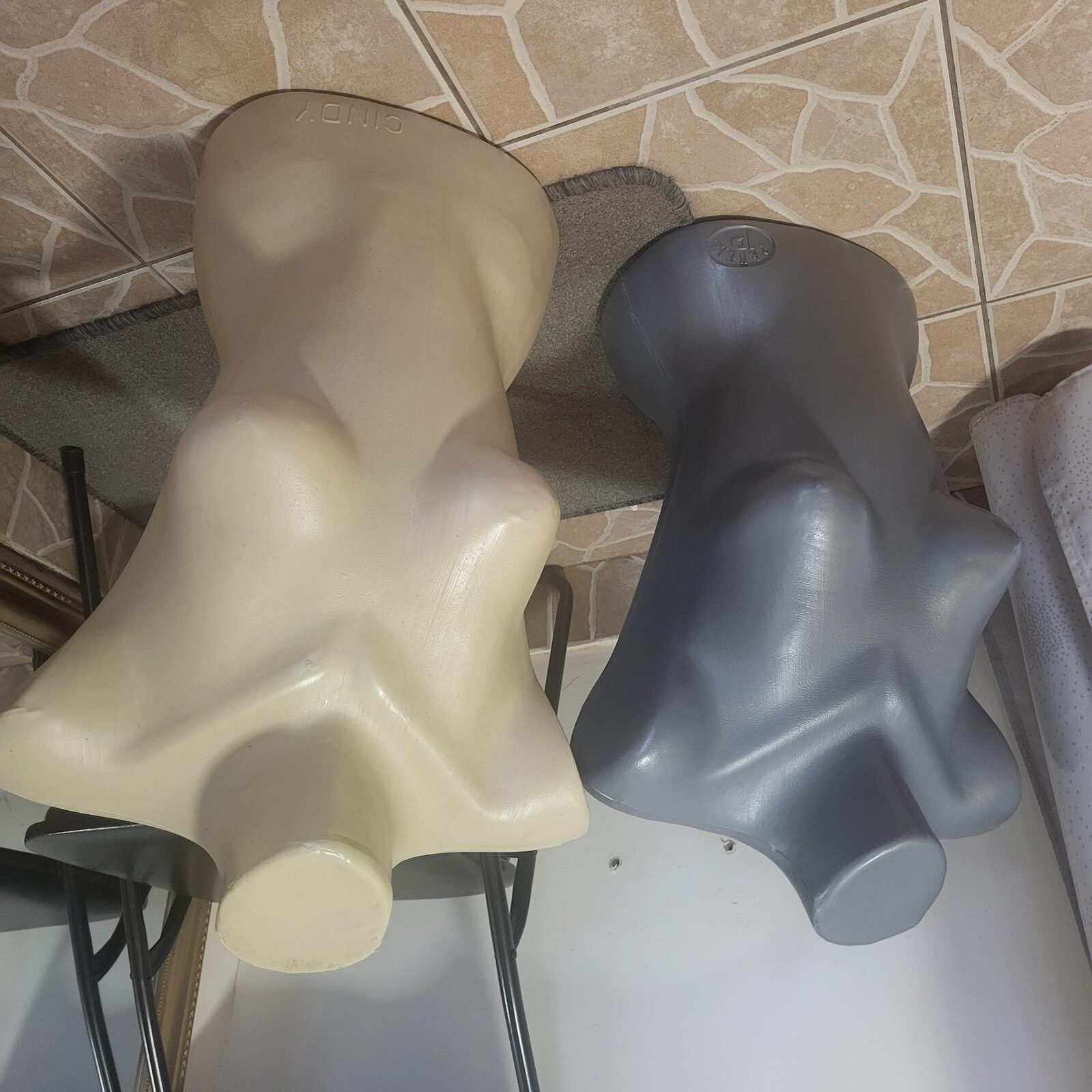 Bust dama si barbati