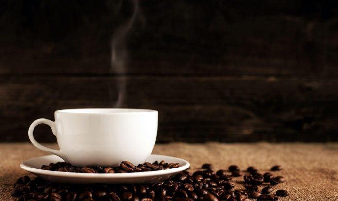 Cafea verde proaspat prajita