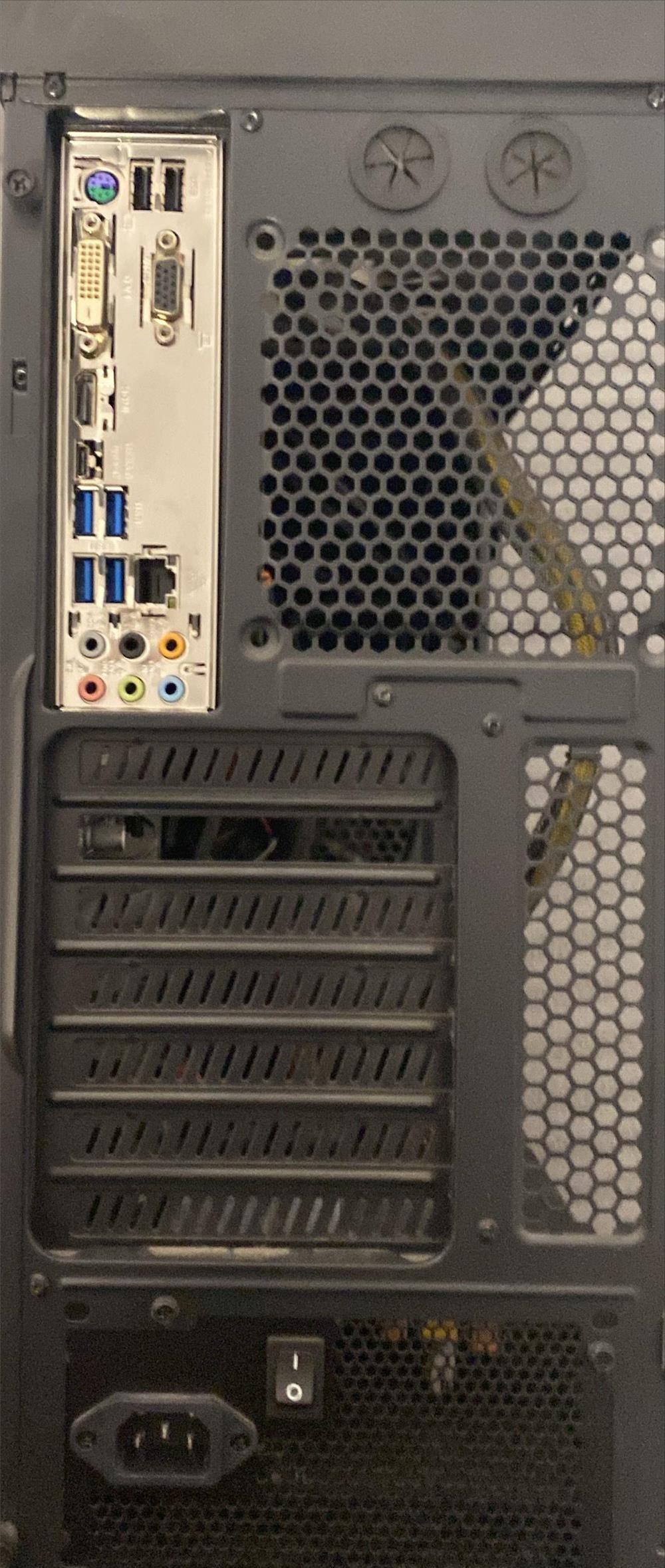 Calculator i3-7100 3.9GHz 16GB DDR4 120GB SSD Z170-D3H 350W