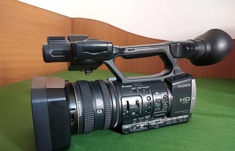 Camera video Sony AX-2000