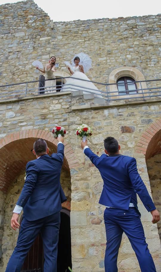 Cameraman si Fotograf / Fum greu pentru dansul mirilor+Mașină baloane :nou Ofertă