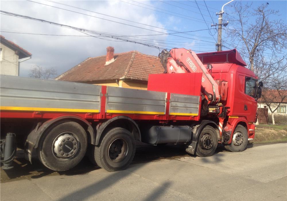 camion cu macara  1-15 tone