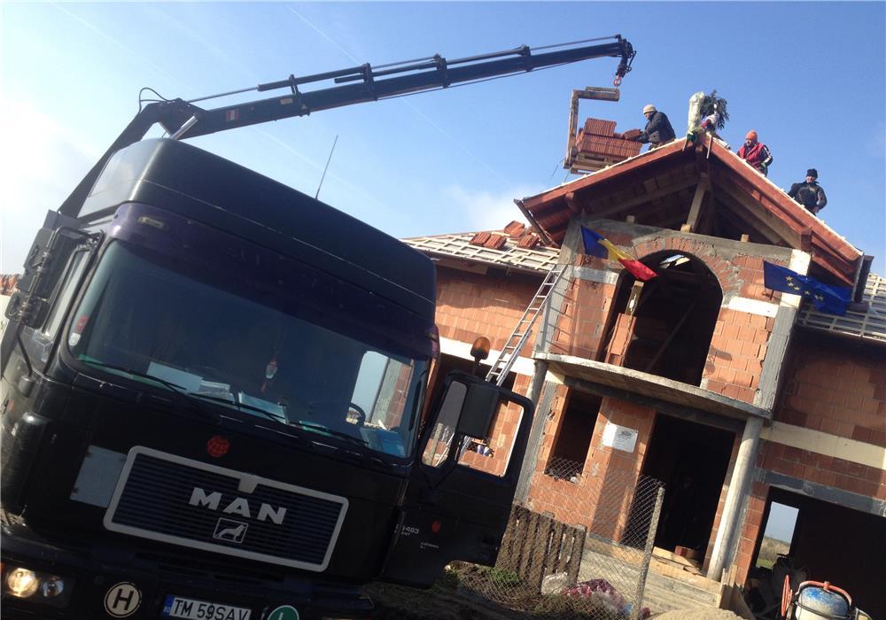 camion cu macara de inchiriat  1-15 tone