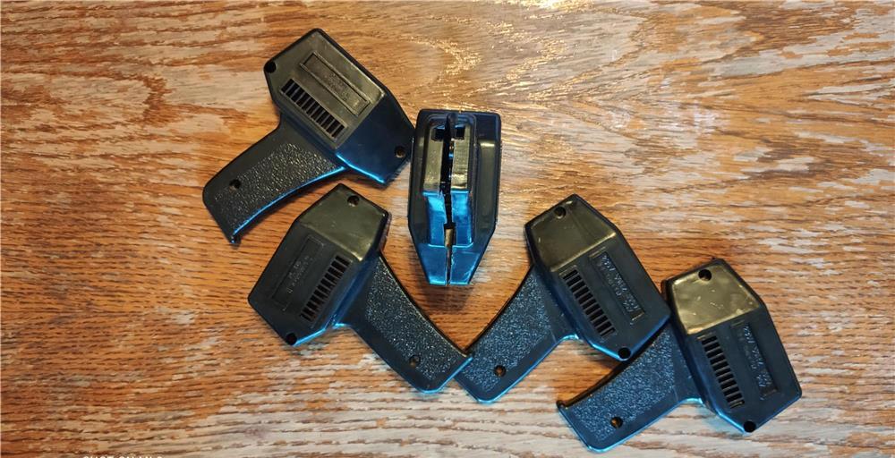 Capace pistol electiectric lipit PL 100 fabricat Radio Progres