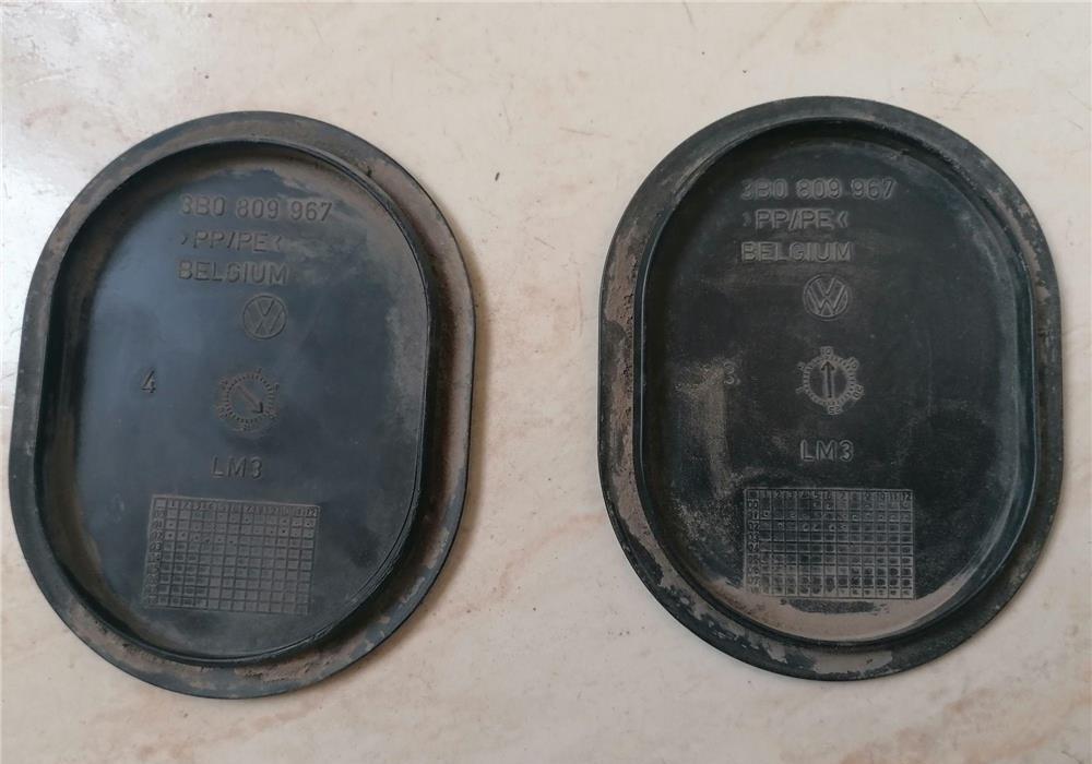Capace vizitare carenaj fata originale Volkswagen Passat B5 1996-2005/ Skoda Superb 2001-2008