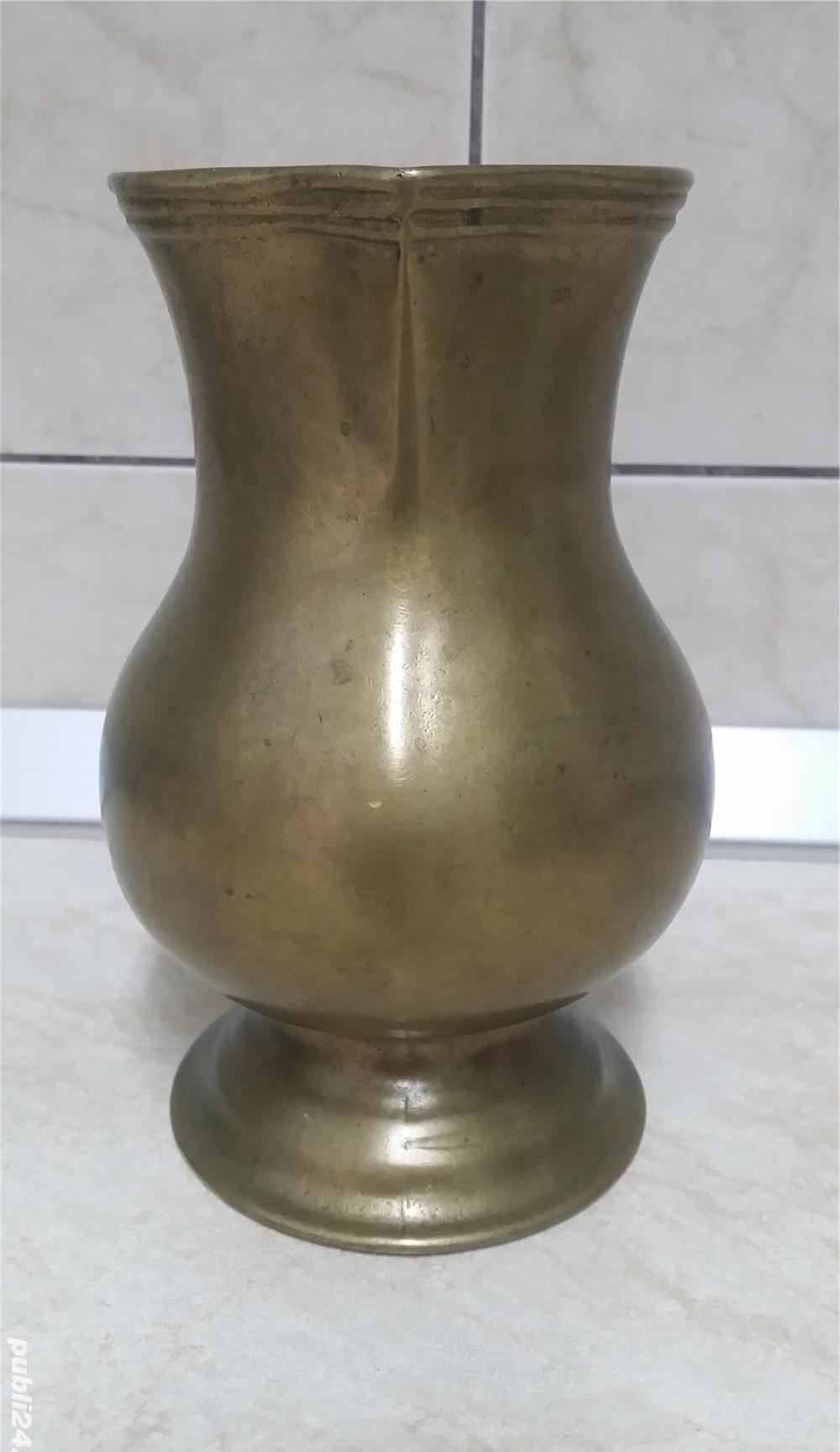Carafa cana vintage din bronz masiv, inaltimea 19cm