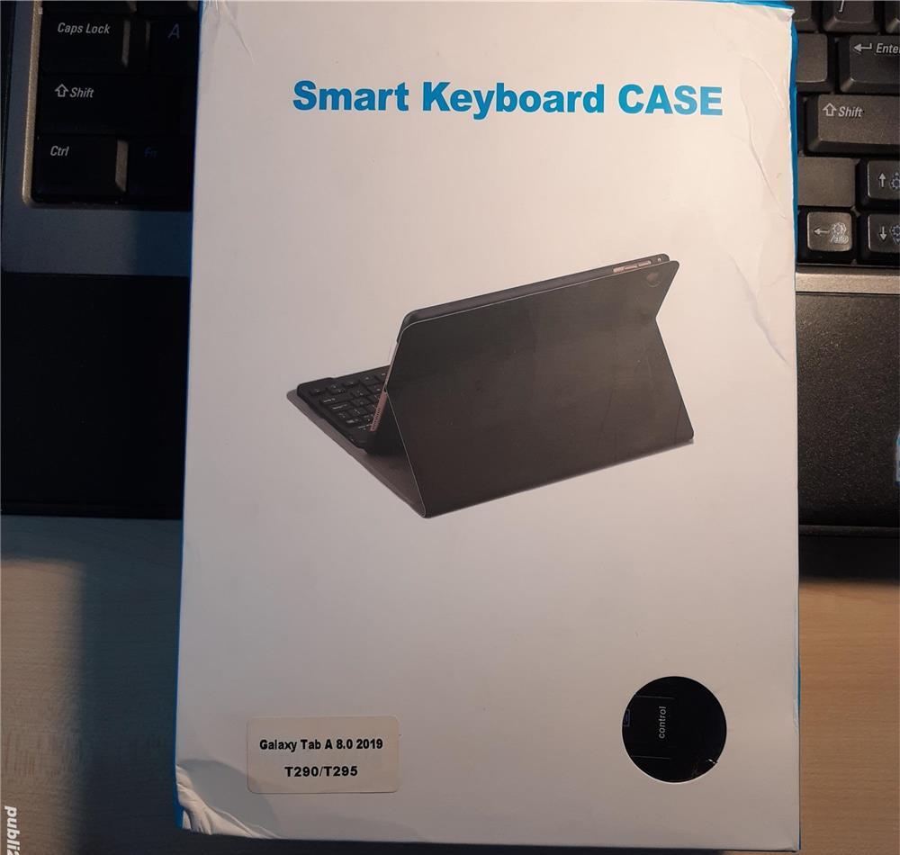 Carcasa tableta cu tastatura inteligenta