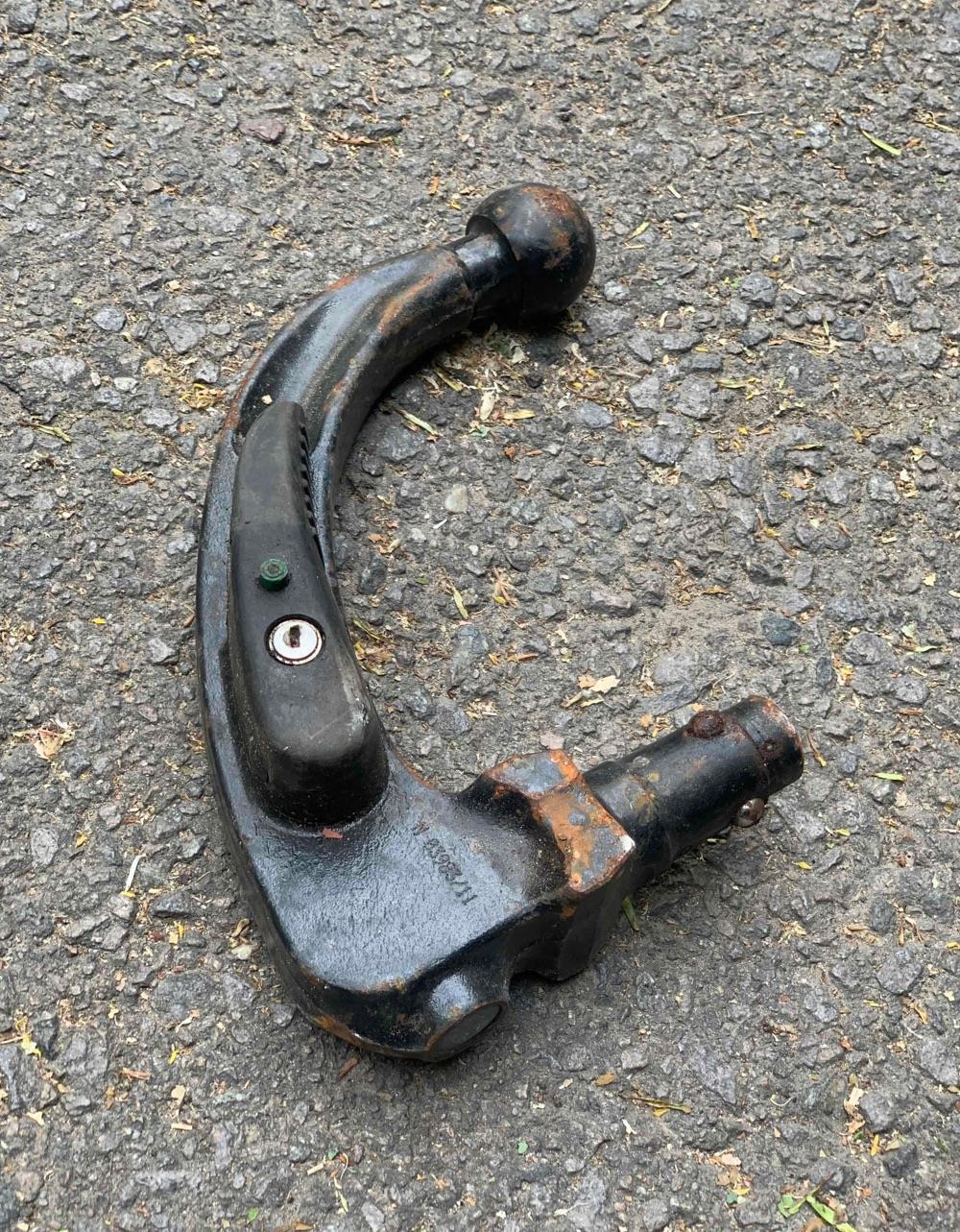 Cârlig remorcare Skoda Superb