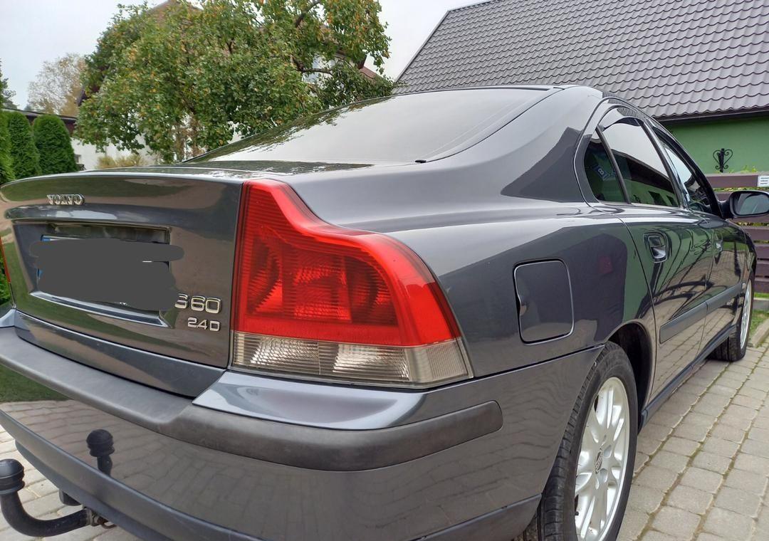Carlig Volvo S60 2008 complet cu instalatie suruburi de prindere tot