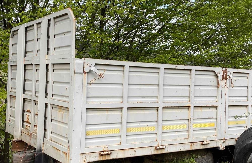Caroserie metalică camion