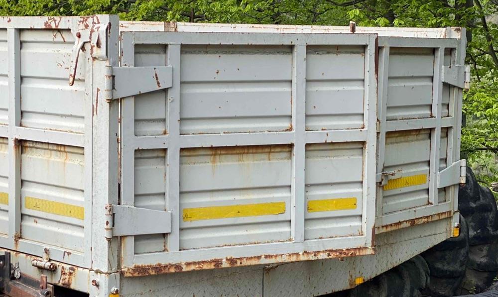 Caroserie metalică camion