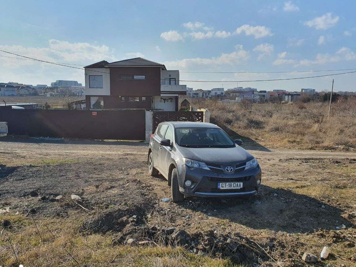 Carrefour, teren 800mp, primul rand la lac, urbanism D+P+2-3E, CUT 1,5