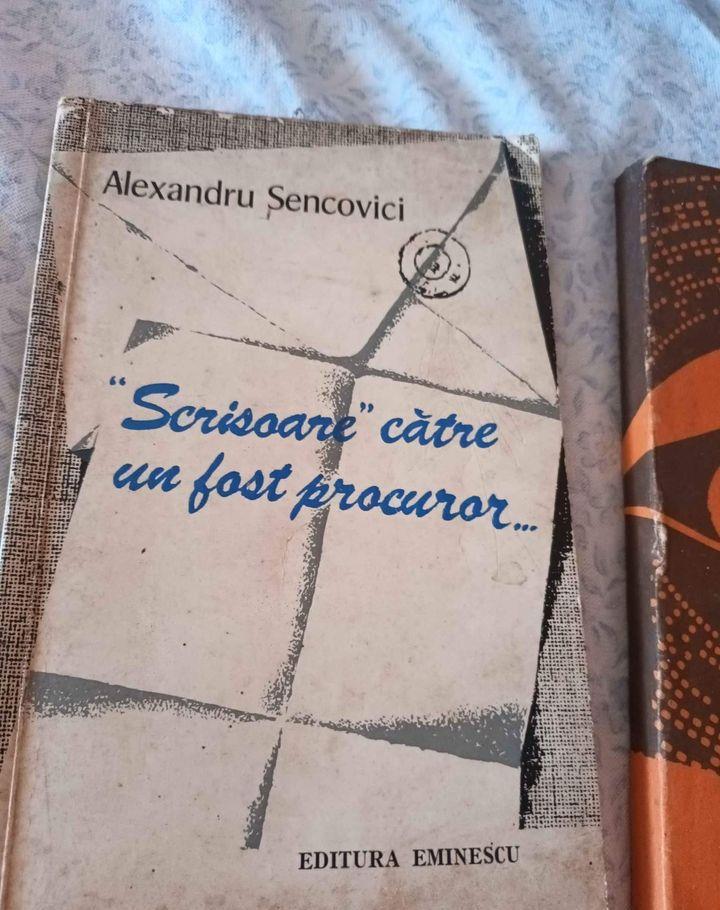 Carti romane politiste. Spionaj