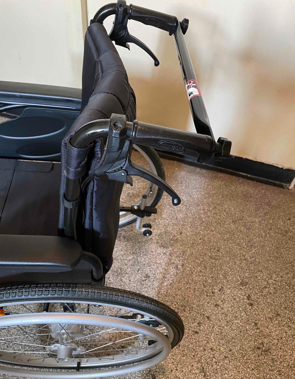 Carut Scaun invalizi batrani dizabilitati handicap