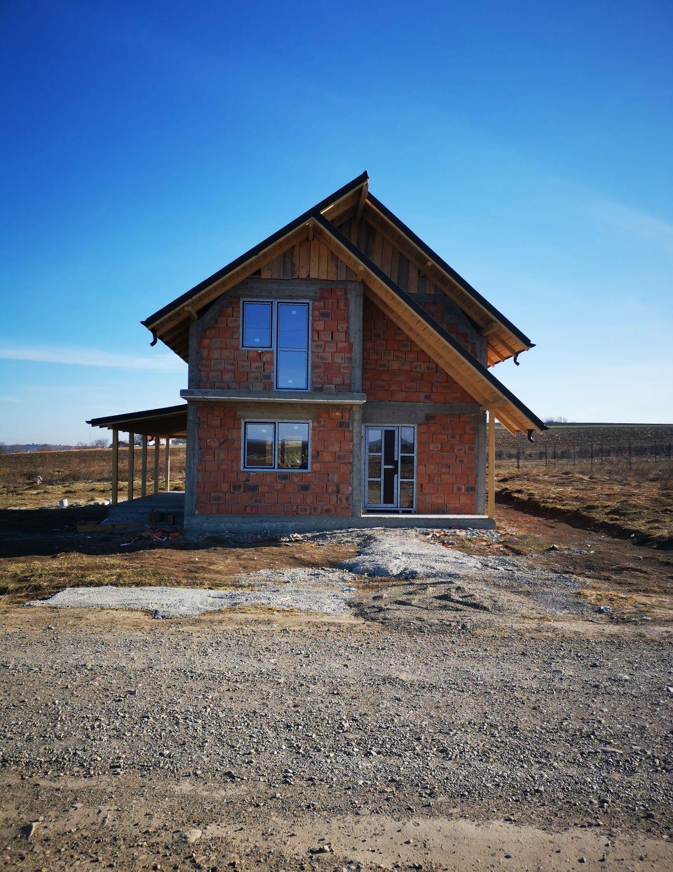 Casa 122mp utili teren 570mp Ciurbesti Legaga