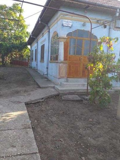Casa 127 m2 + Dependinte + Curte 1100 m2