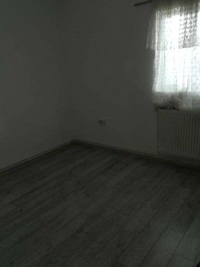Casa 15 Km de Ploiesti (Bratasanca)