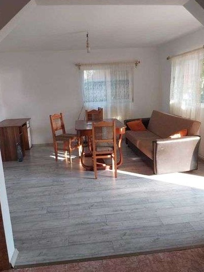 Casa 15 Km de Ploiesti (Bratasanca)