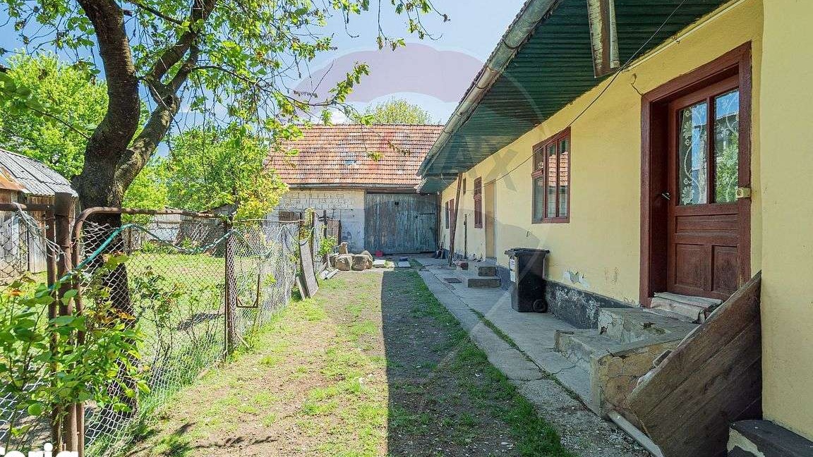Casa 3 camere, 1408 teren - Zarnesti - Gospodarie in toata regula!