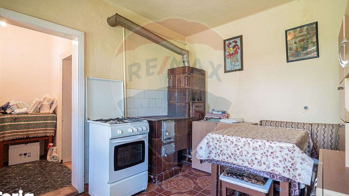 Casa 3 camere, 1408 teren - Zarnesti - Gospodarie in toata regula!