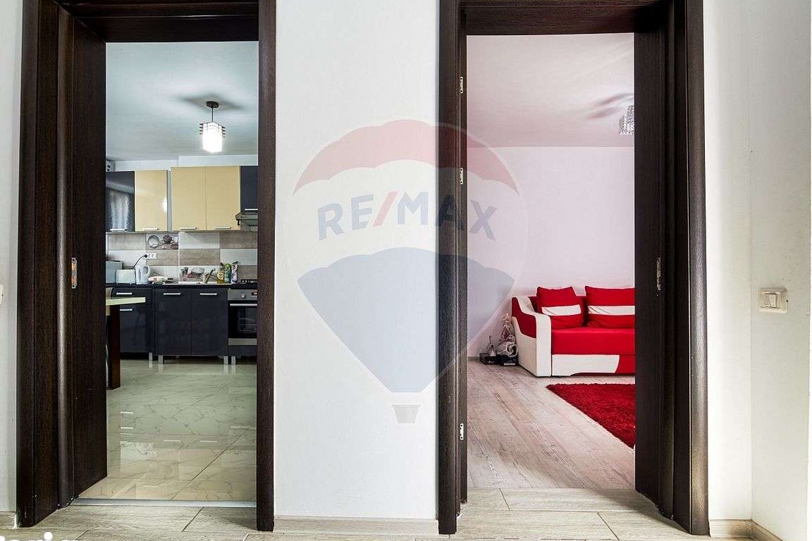 Casă 3 camere cu teren de 990 mp