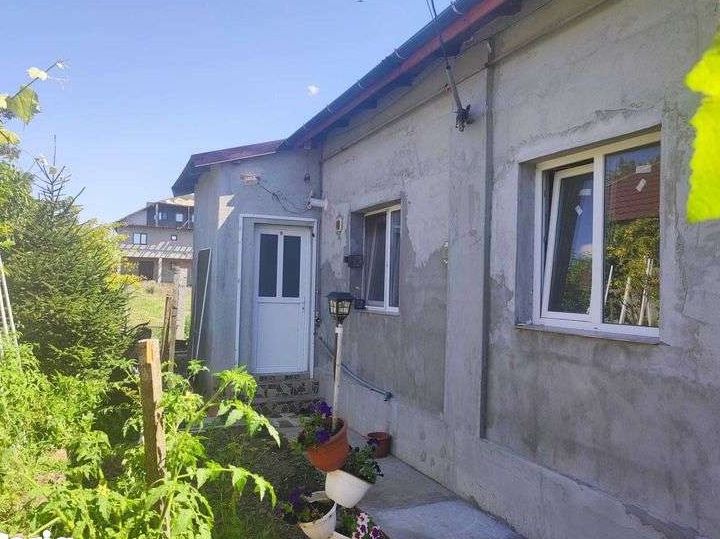 Casa 3 camere plus garsoniera cu intrare separata