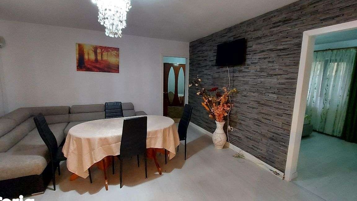 Casa 3 dormitoare Str. Garlesti, centrala pe lemne
