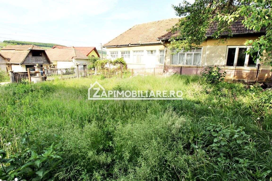 Casa 3 dormitoare, Voiniceni, pentru investitii, 17 ari teren
