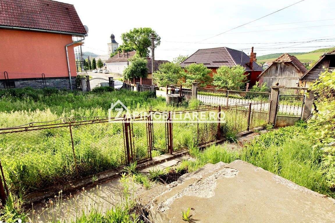 Casa 3 dormitoare, Voiniceni, pentru investitii, 17 ari teren