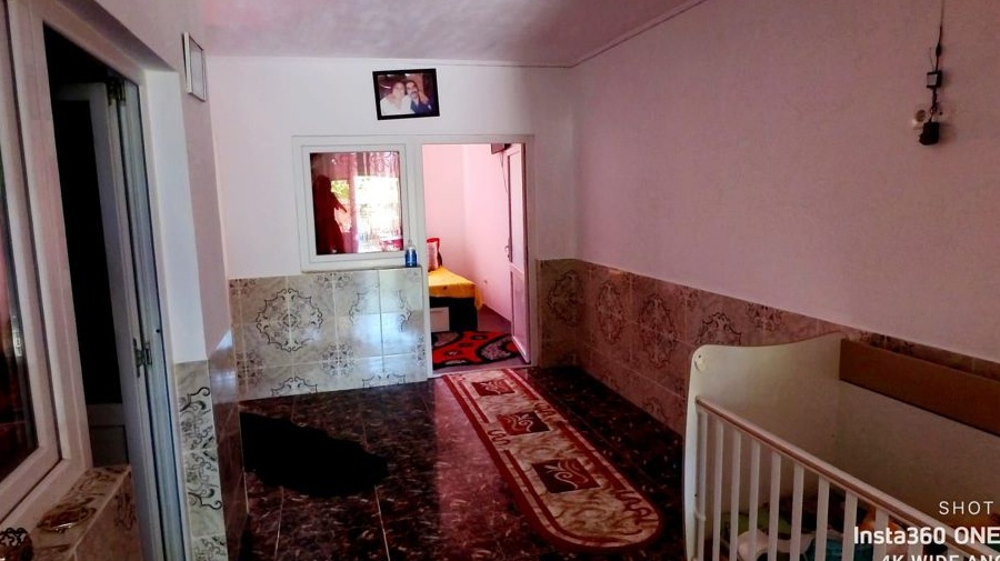 Casa 4 camere-zona Radu Negru