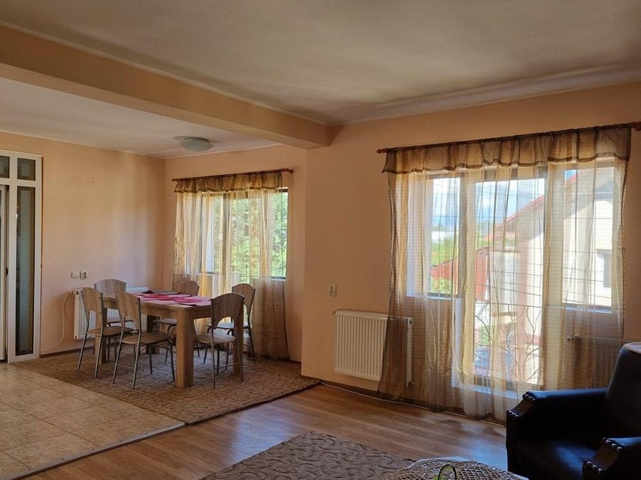 Casă 5 camere,zona B-dul București, de vanzare