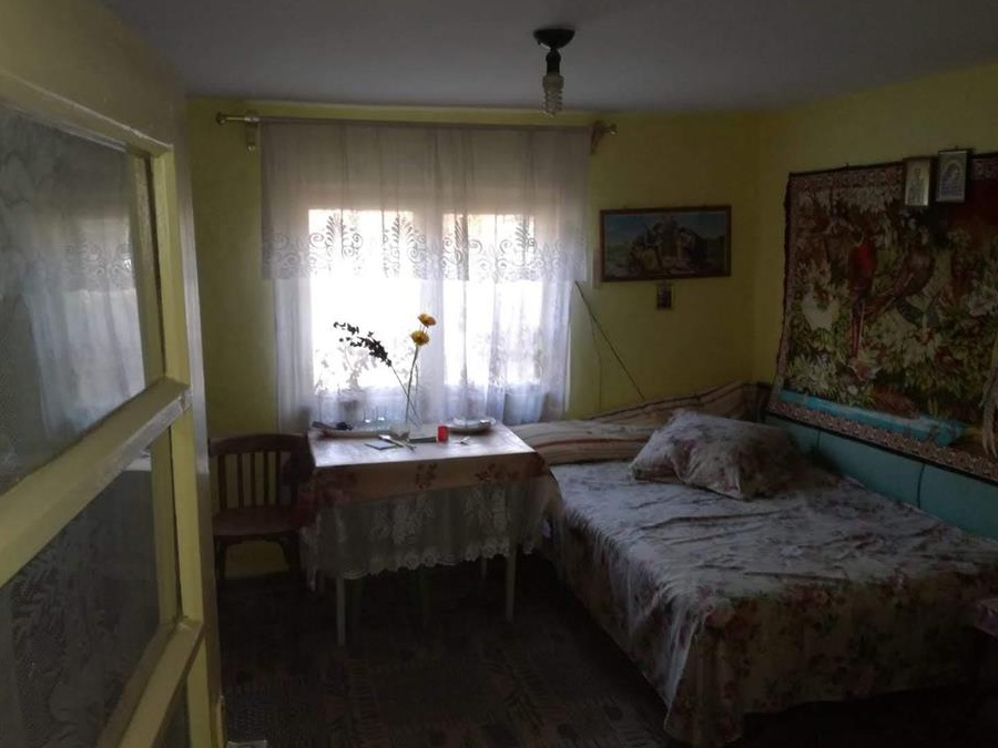 Casa bătrânească și teren 551 mp de vânzare
