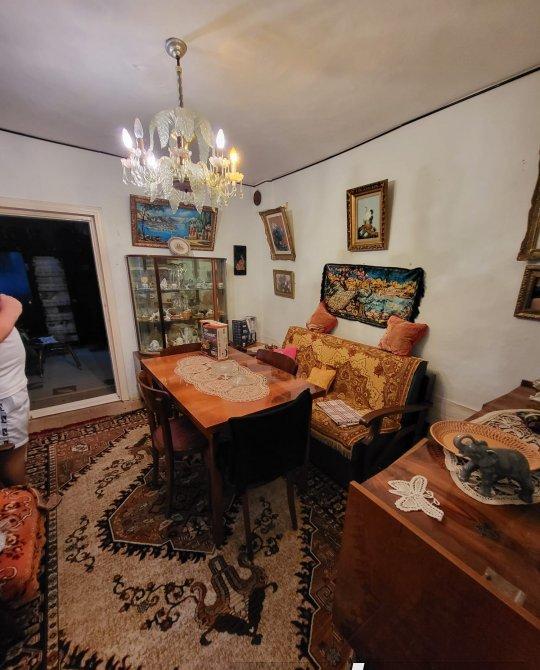 casa batraneasca situata in zona Coiciu