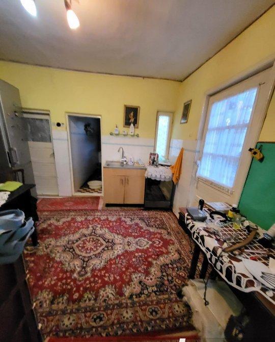casa batraneasca situata in zona Coiciu