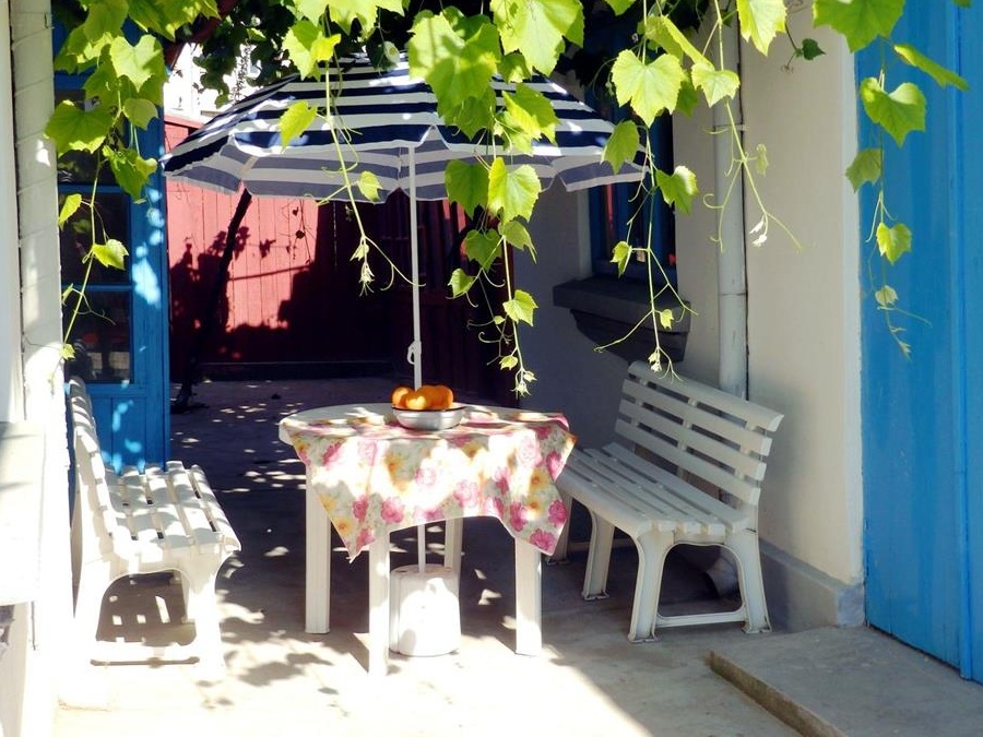casa centru curte gradina garaje