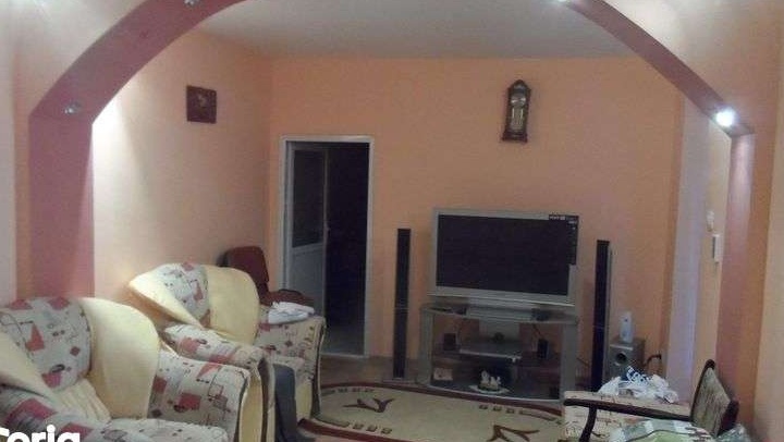 Casa cu 2000 mp teren si afacere