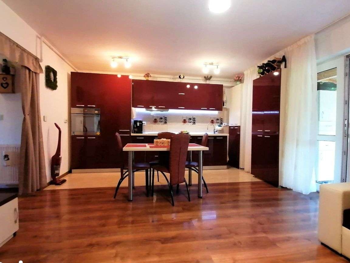 Casa cu 4 camere complet mobilata si utilata