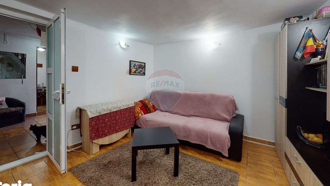 Casa cu 4 camere de vanzare în zona Ferentari.
