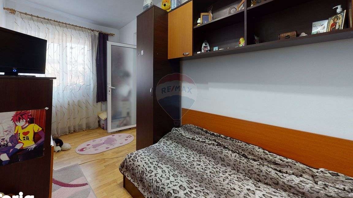 Casa cu 4 camere de vanzare în zona Ferentari.