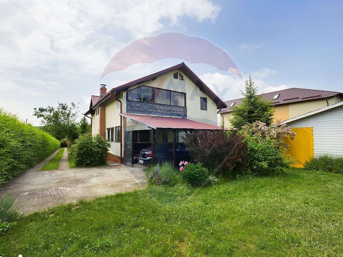 Casă cu 5 camere Teren 5200 mp Garaj Magazie in Silistea Snagovului