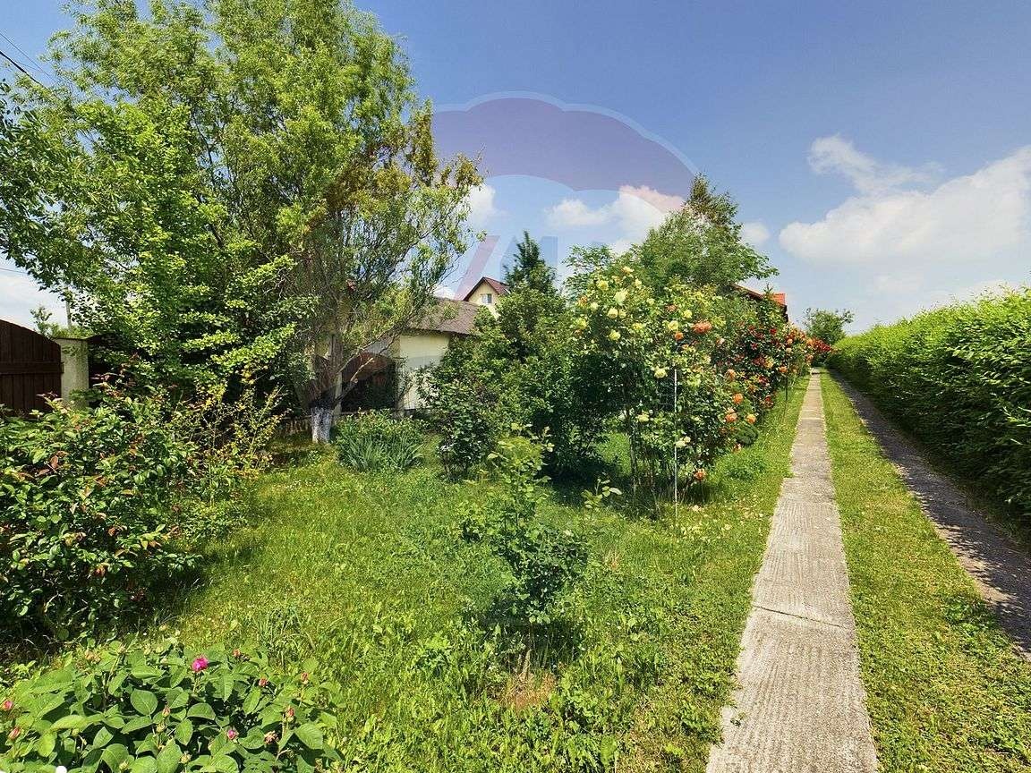 Casă cu 5 camere Teren 5200 mp Garaj Magazie in Silistea Snagovului